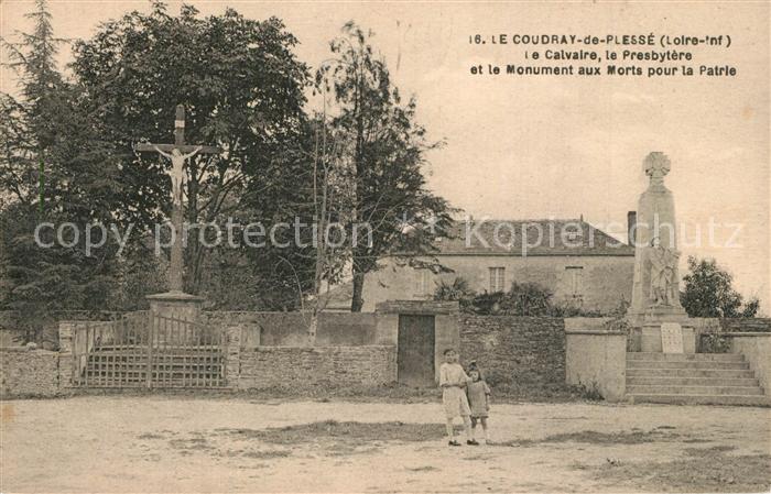Plesse Coudray Calvaire Presytere Monument aux Morts pour la Patrie