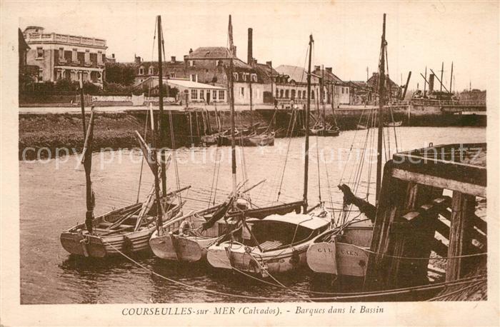 Courseulles-sur-Mer Barques dans le Bassin