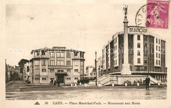 Caen Place Marechal-Foch Monument aux Morts