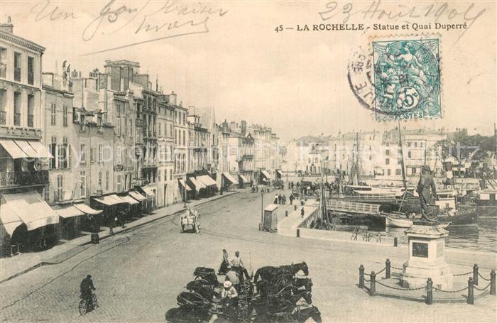 La Rochelle Charente-Maritime Statue et Quai Duperre