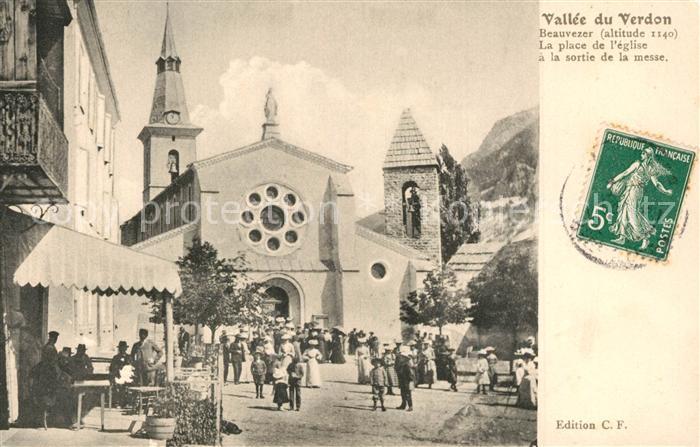 Beauvezer Place de l'Eglise a la sortie de la mes
