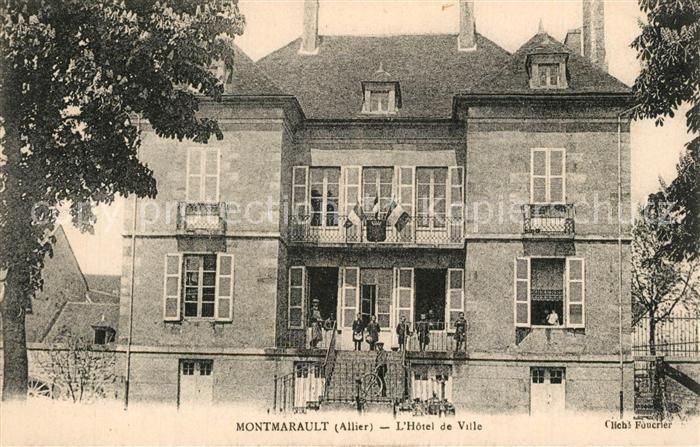 Montmarault Hôtel de Ville
