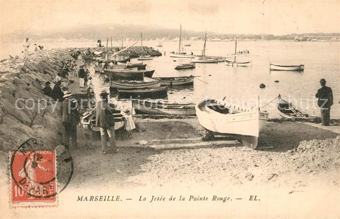 Marseille Bouches-du-Rhone La Jetée de la Pointe Rouge Bateaux de pêche