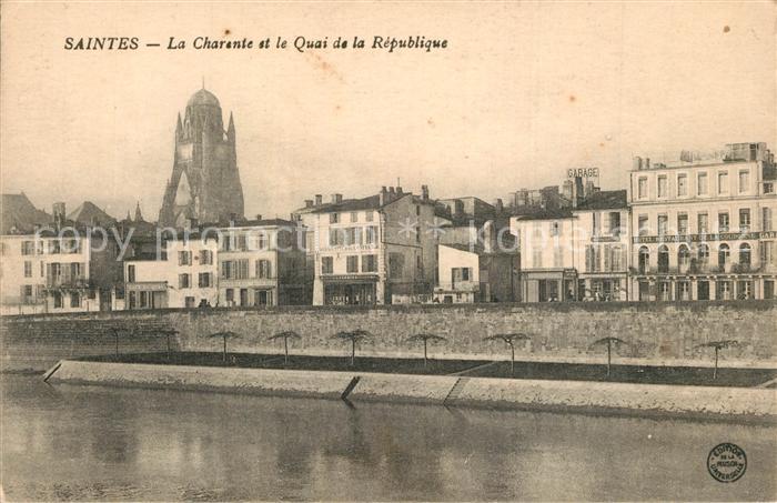 Saintes Charente-Maritime La Charente et Quai de la République