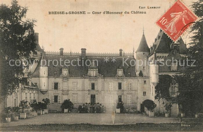 Bresse-sur-Grosne Cour d’Honneur du Chateau