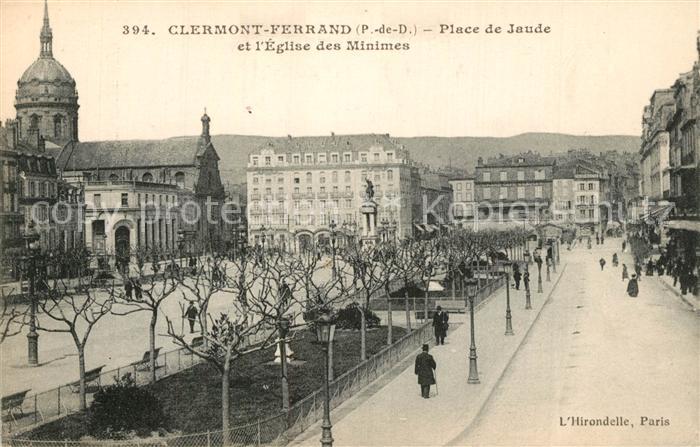 Clermont-Ferrand Place de Jaude et l’Eglise des Minimes