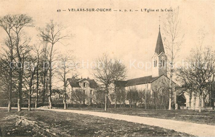 Velars-sur-Ouche Eglise et la Cure