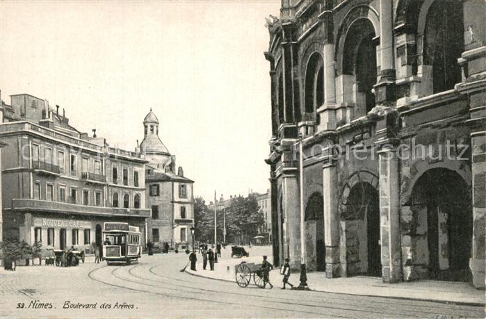 Nimes Boulevard des Arenes Strassenbahn
