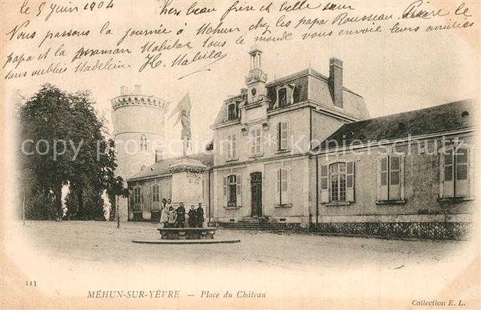 Mehun-sur-Yevre Place du Chateau