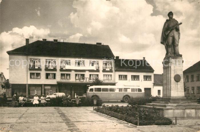 Ostrava Hlavni namesti s pamainikem Rude armady