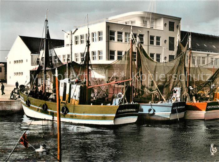 Guilvinec 29 La nouvelle Criee et un coin du Port