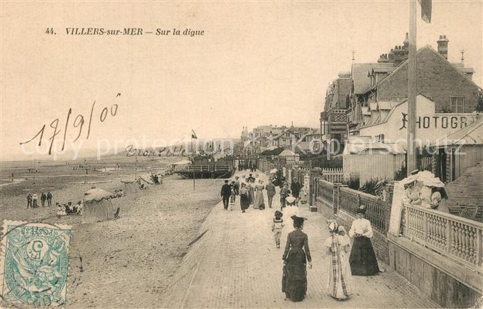 Villers-sur-Mer Sur la digue