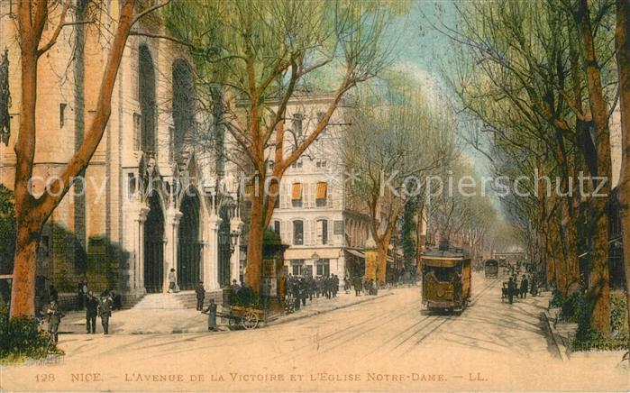 Nice Alpes Maritimes Avenue de la Victoire et l’Eglise Notre Dame