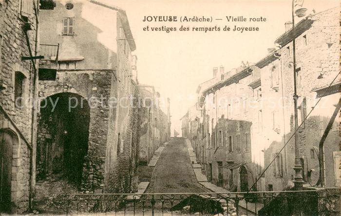 Joyeuse Vieille route et vestiges des remparts