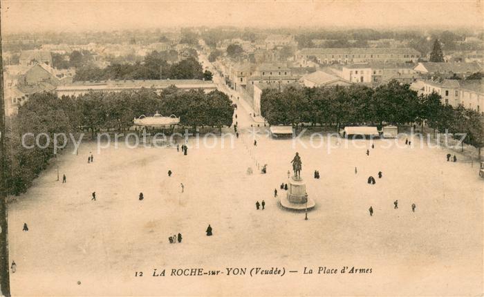 La Roche-sur-Yon Place d_Armes Monument