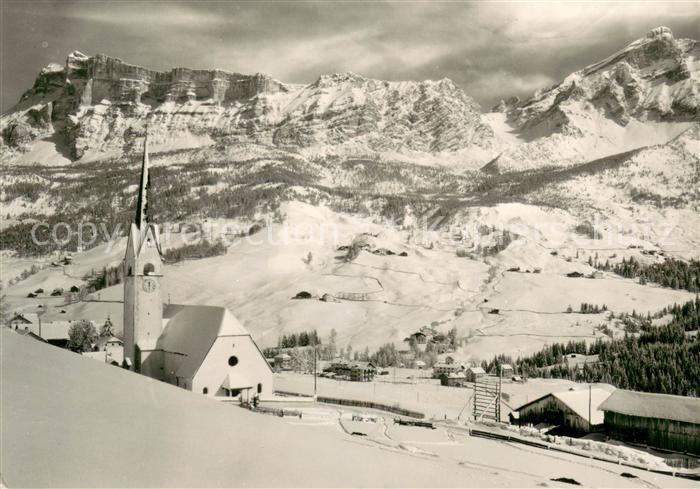 La Villa Val Badia Winterpanorama Dolomiten