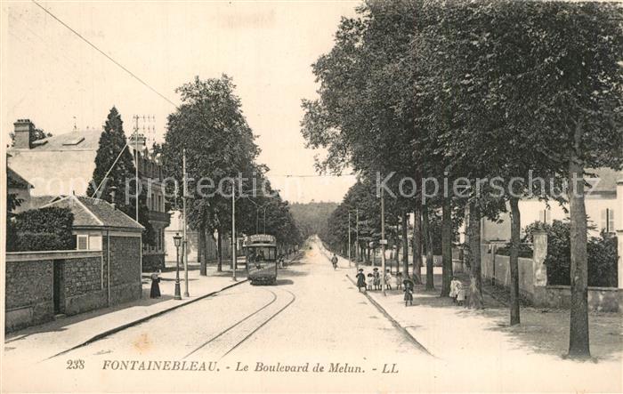 Fontainebleau Seine et Marne Boulevard de Melun Tram