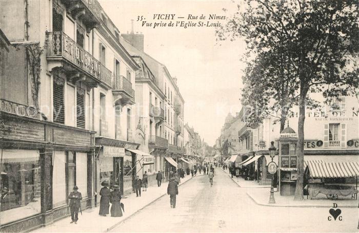 Vichy Allier Rue de Nimes vue prise de l'Eglise Sain