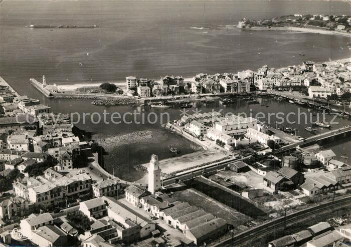 Saint-Jean-de-Luz Entrée du port vue aérienne