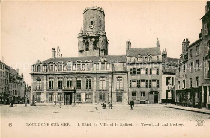 Boulogne-sur-Mer Hôtel de Ville et le beffroi