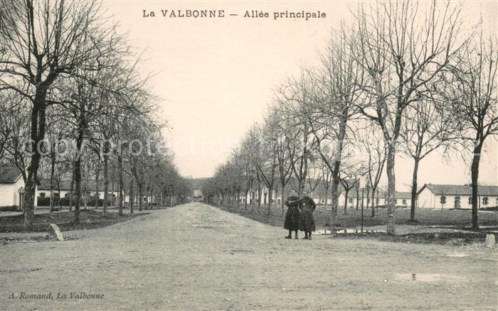 La Valbonne Allée principale