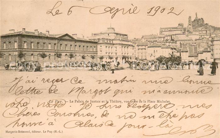Le Puy-en-Velay Palais de Justice et le Théâtre vue prise de la Place Michelet