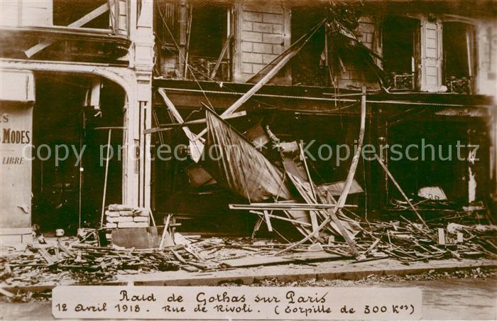 Paris Rue de Rivoli 12 Avril 1918 apres bombardement