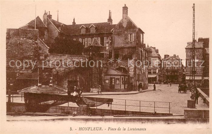 Honfleur Place de la Lieutenance