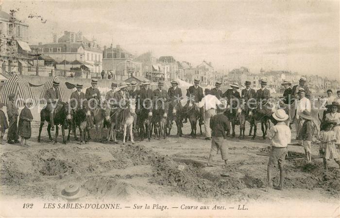 Les Sables-d Olonne Sur la plage Course aux Anes