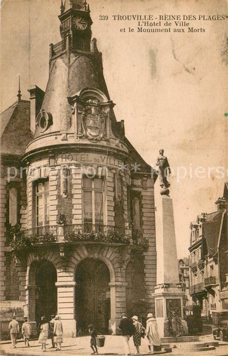 Trouville-sur-Mer Hôtel de Ville et le Monument aux Morts