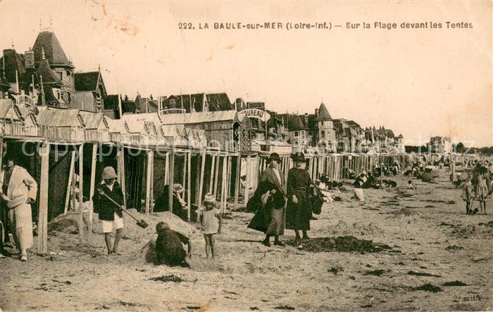 La Baule sur Mer Sur la plage devant les tentes