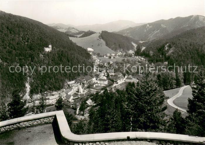 Gutenstein Niederoesterreich Blick von der Kanzel Mariahilfberg Hoehenstrasse