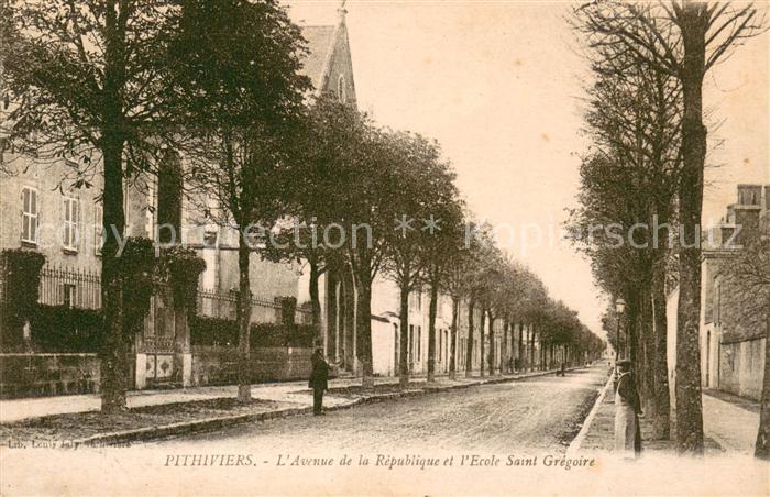 Pithiviers Loiret Avenue de la République Ecole Saint Grégoire