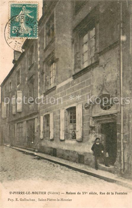 Saint-Pierre-le-Moutier Maison du XVe siecle Rue de la Fontaine