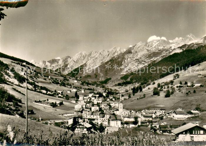 La Clusaz Vue generale et Chaine des Aravis