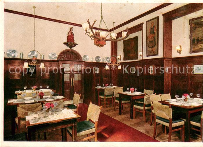 Muenchen Bayern Schwarzwaelder Naturweinhaus Gaststube