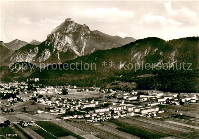Fuessen Allgaeu Graf Bothmer Kaserne und Siedlungsgebiet West Alpen Fliegeraufna