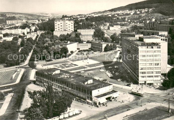 Gottwaldov Tschechien Warenhaus Predvoj im Hintergrund Schulviertel Fliegeraufna