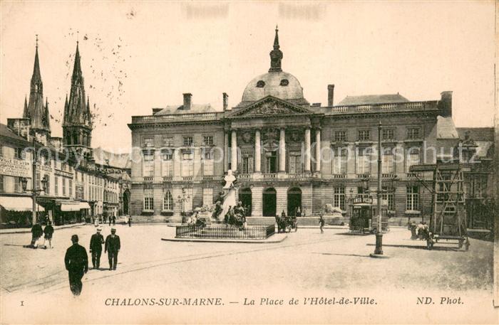 Chalons-sur-Marne Place de l Hôtel de Ville Monument