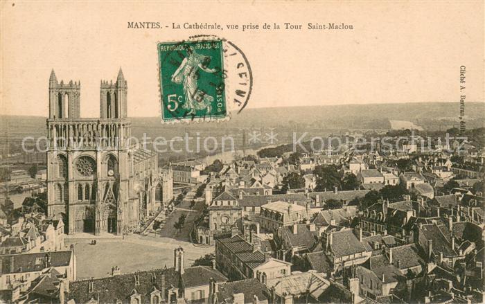 Mantes-sur-Seine La Cathedrale vue prise de la Tour Saint Maclou