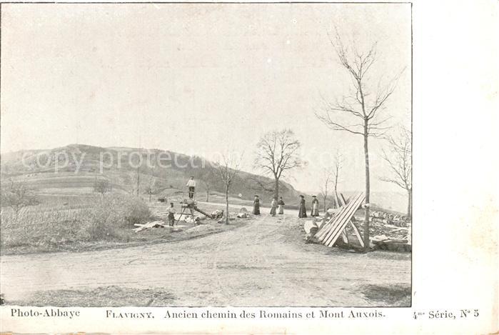 Flavigny-sur-Ozerain Ancien chemin des Romainset Mont Auxois
