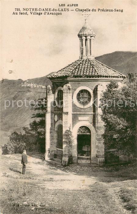 Notre-Dame-du-Laus Chapelle du Precieux Sang Au fond Villa