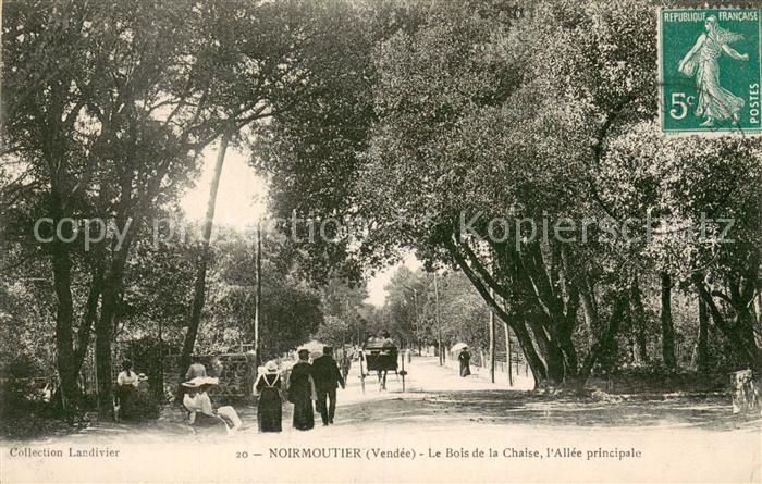 Noirmoutier-en-l Ile Le Bois de la Chaise l’Allee principale