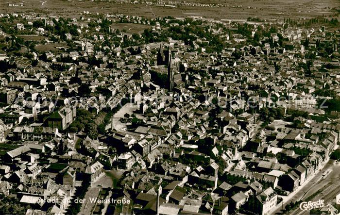 Neustadt Weinstrasse Fliegeraufnahme