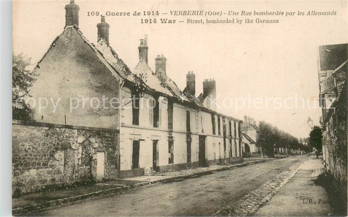 Verberie Une Rue bombardee par les Allemands