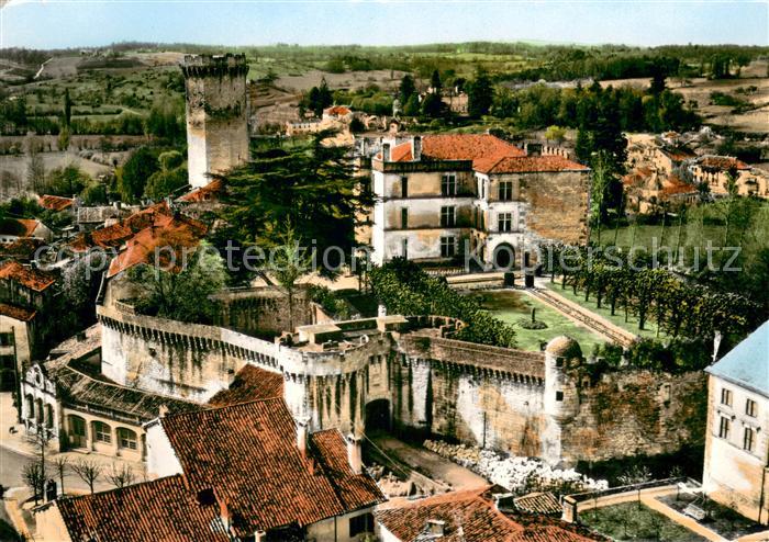 Bourdeilles Vue aerienne Le porche La Cour Le Chateau Donjon polygonet