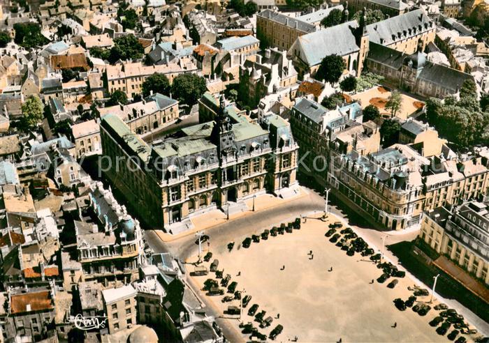 Poitiers 86 Vue aerienne Place du General Leclerc et Hotel de Ville