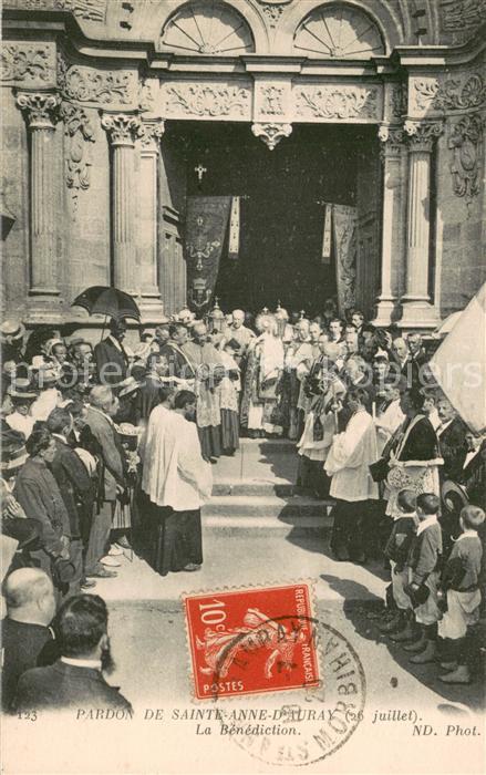 Sainte-Anne-d Auray La Benediction