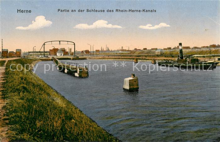 Herne Westfalen Partie an der Schleuse des Rhein Herne Kanals