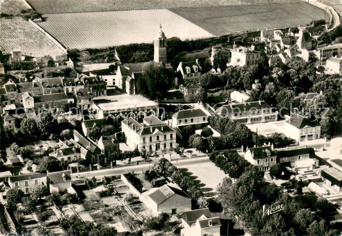 Vouvray Indre-et-Loire Vue aerienne vers l'eglise